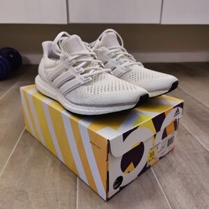 adidas Ultraboost core white